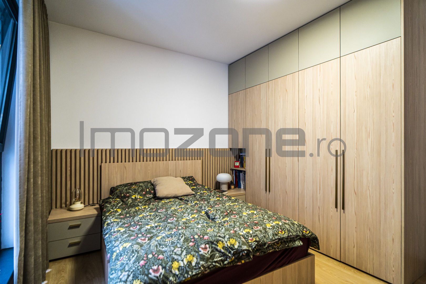 Plaza Mall, 2 camere, decomandat, 60 mp, etaj 2, mobilat, parcare subsol, boxa - Poză 2