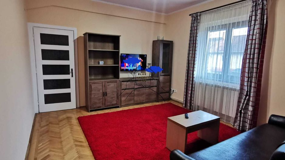 Apartament de 2 camere renovat in Tractorul - 2 locuri de parcare - Poză 3