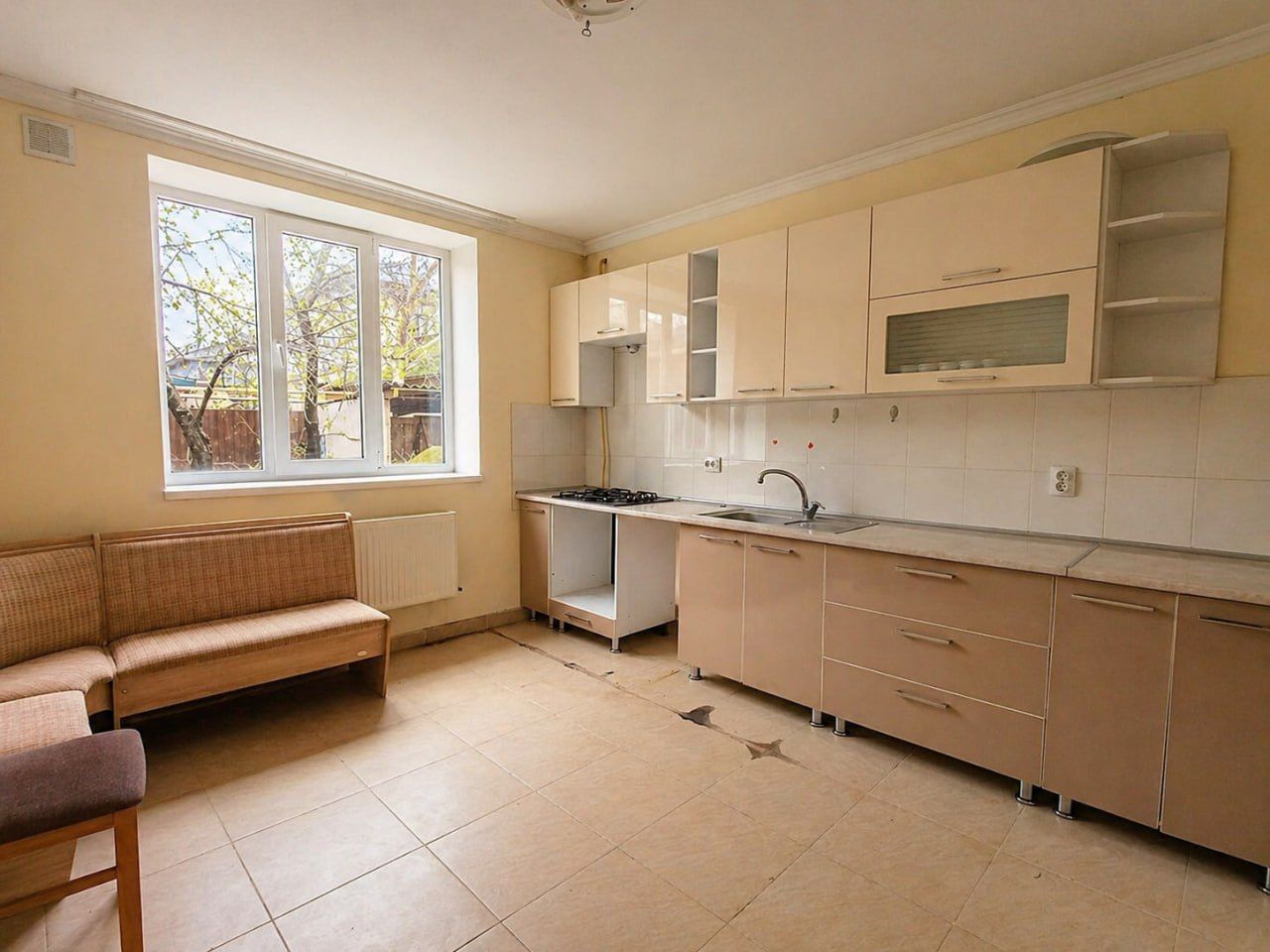 Casă + teren 7,48 ari și garaj – Drochia | 178 m² | 55.000 € - Poză 12