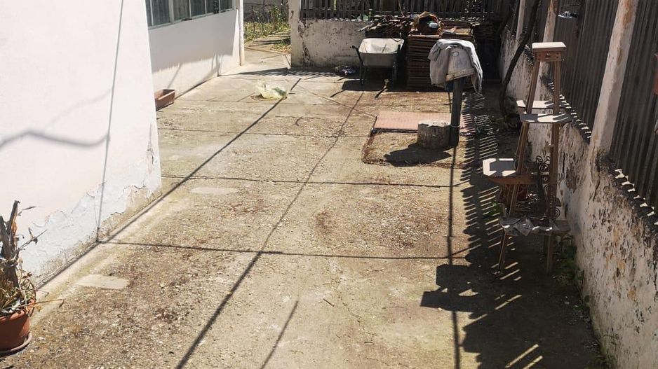 Casa pe parter cu teren 942 mp - Poză 1