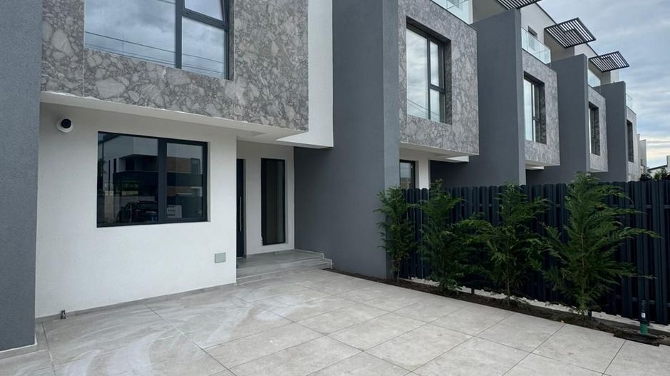 MILLO VILLE - Poză 3