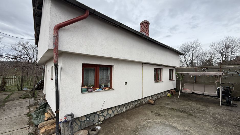 Casă corp C1 84mp + casă corp C2 51mp+garaj+ grădină și teren 889mp - Poză 27