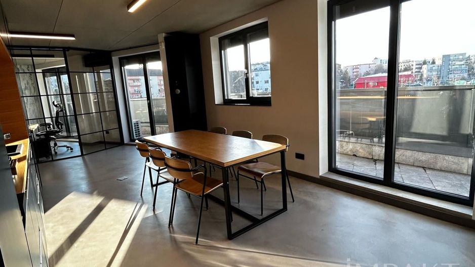 Spatiu pentru birouri elegant și versatil în locație premium! - Poză 11