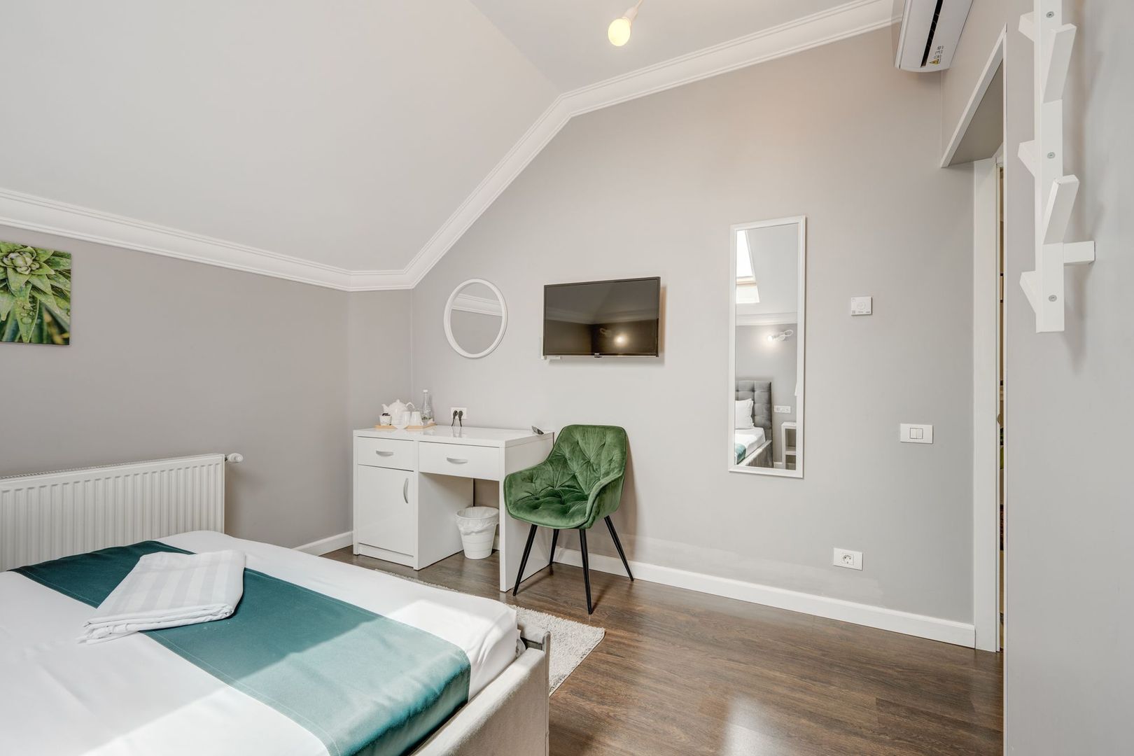 Vindem Afacerea ! Mini Hotel + Cafenea/ Restaurant ! Parcul Carol ! - Poză 39