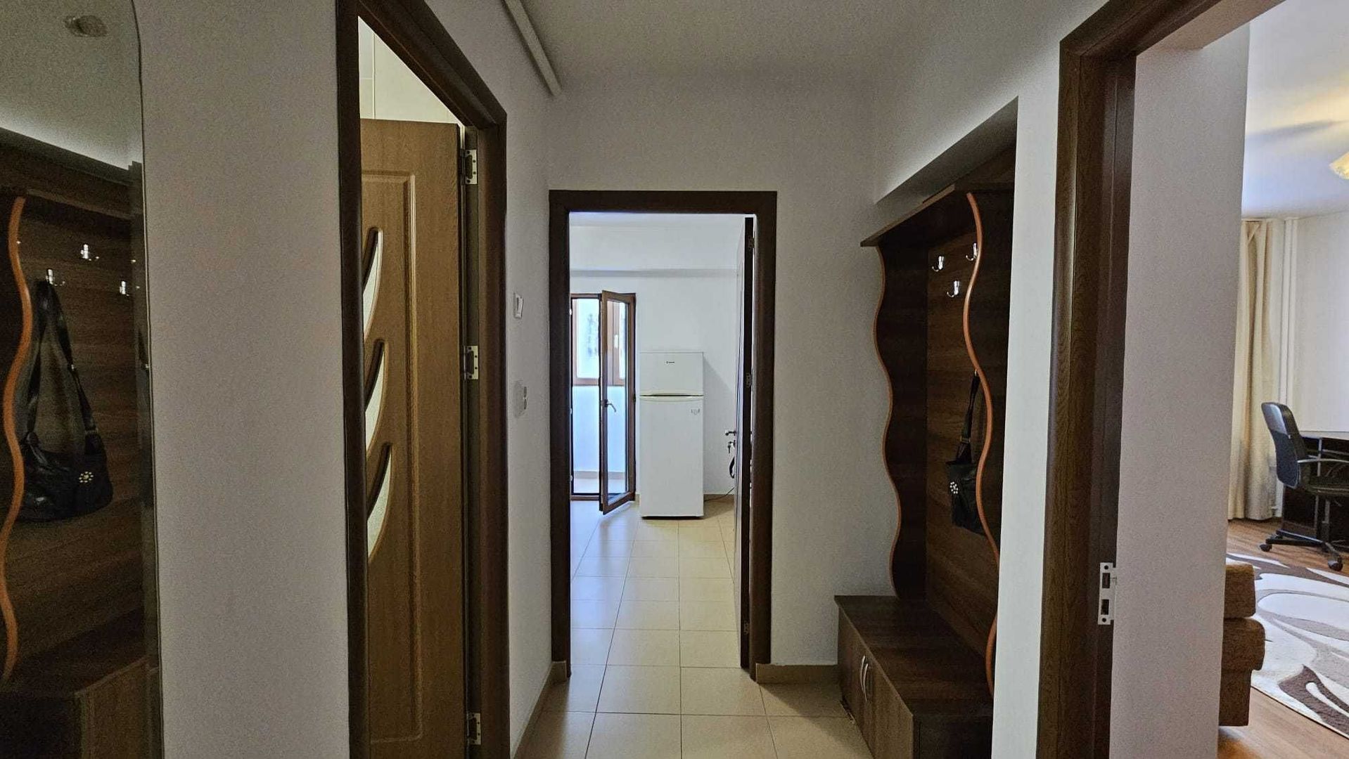 Închiriez garsonieră modernă, Piața Muncii, boiler, metrou aproape - Poză 5