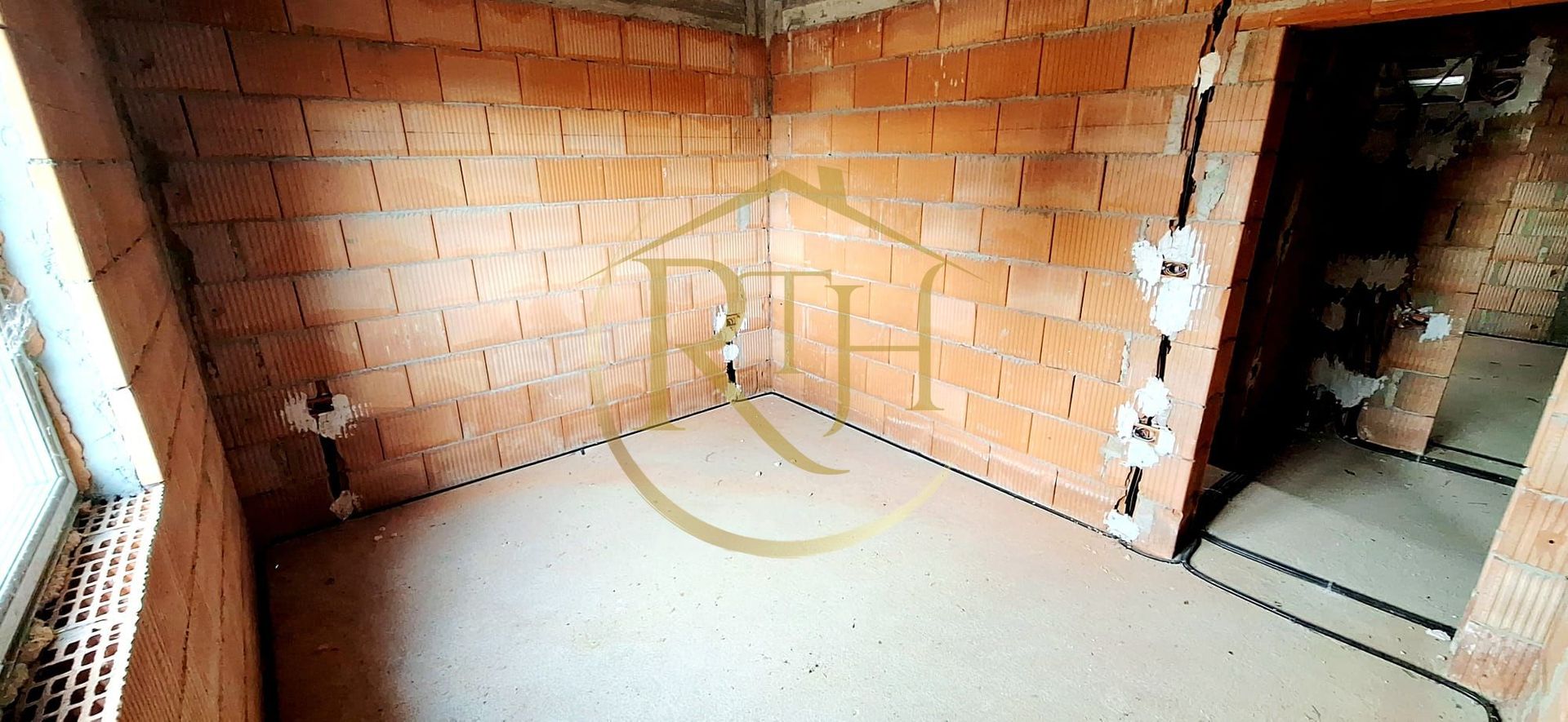 Se vinde duplex modern cu 3 camere  plus teren in Giroc ,zona linistita. - Poză 9