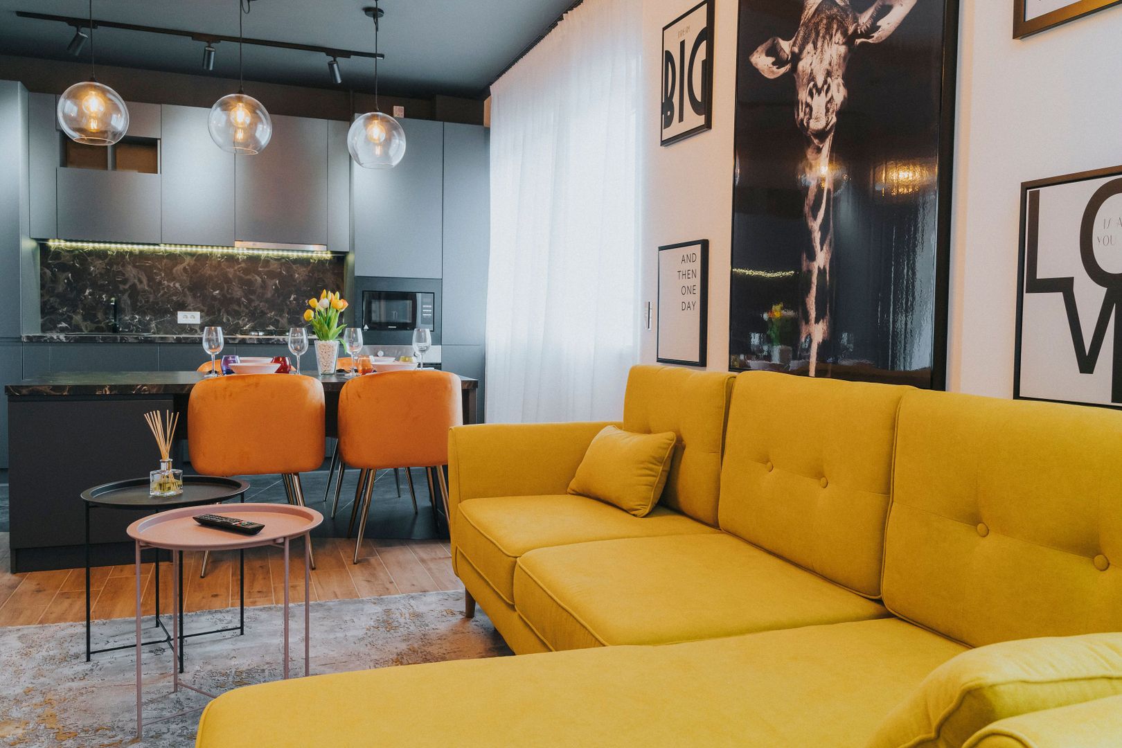 3 camere, ultracentral, Oradea. 215 000 E + TVA - Poză 32