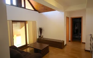 Casă / Vilă cu 5 camere de vânzare în zona Dumbravita - Poză 11