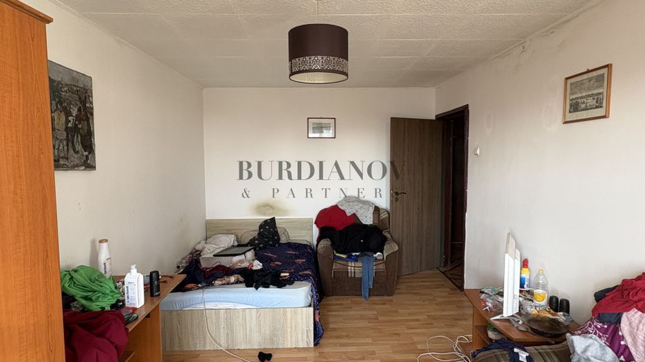 Apartament cu 3 camere - Centrală proprie - Metrou Apărătorii Patriei - Poză 3