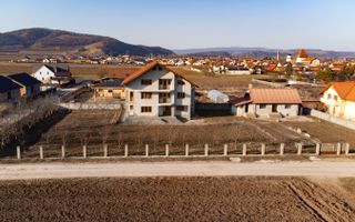 Casa cu teren 1500 mp in Harman - Poză 2