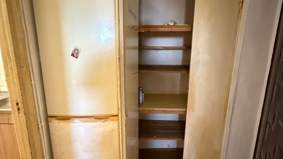Garsonieră 27 mp cu balcon - etaj 2 - nemobilata -bloc an 1980 - Poză 20