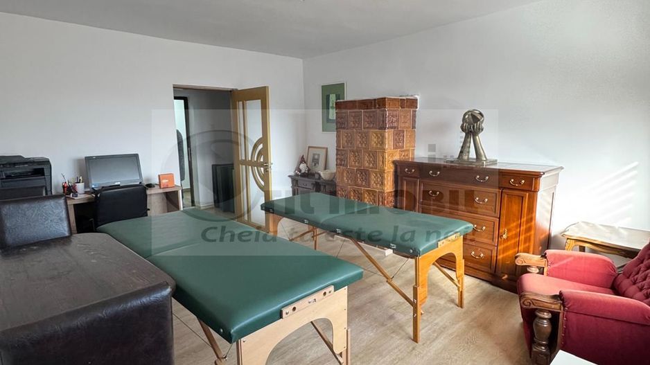 Spațiu 300mp + curte - parter, vizibilitate excelenta - CUG - 3.000€ - Poză 8