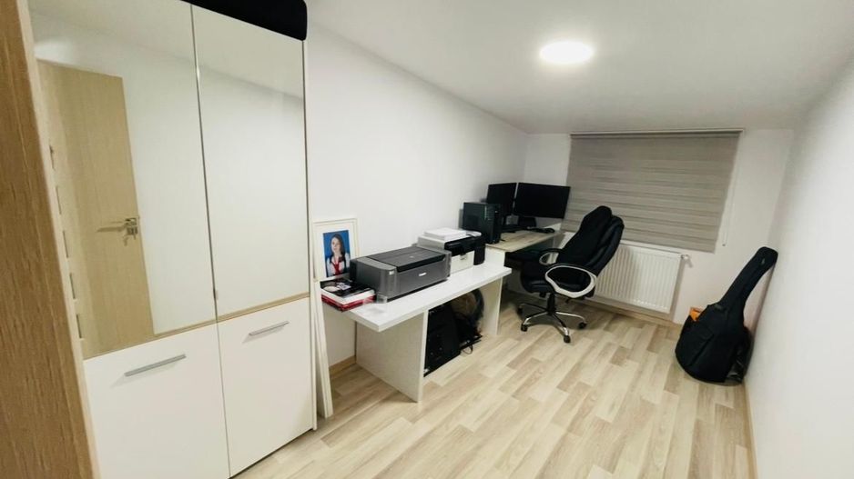 Casa 4 camere semimobilata in Cartier Izvor Tarlungeni Brasov - Poză 9