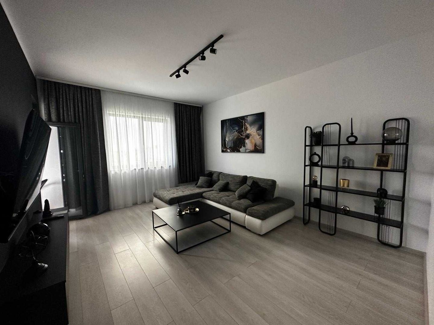 Giroc | 2 Camere-54 mp | 2 Balcoane | Loc de parcare - Poză 1