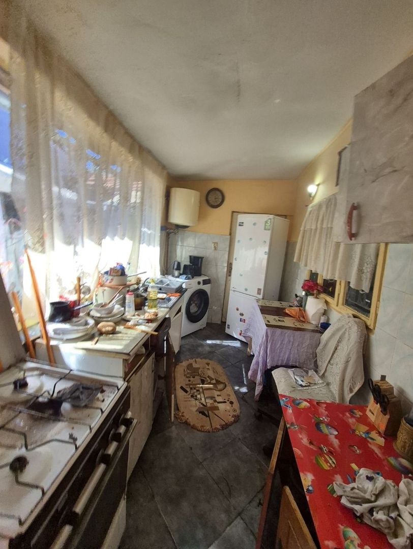 Casa+garaj+anexa și teren intravilan 225 mp Campina - Poză 11