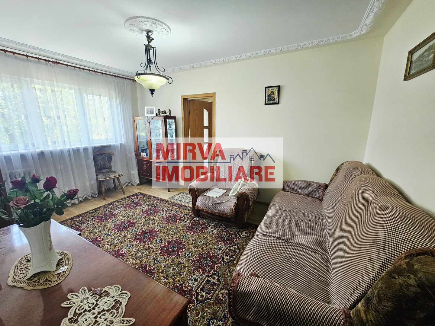 Vanzare apartament 2 camere, mobilat si utilat, zona Vest - Poză 1