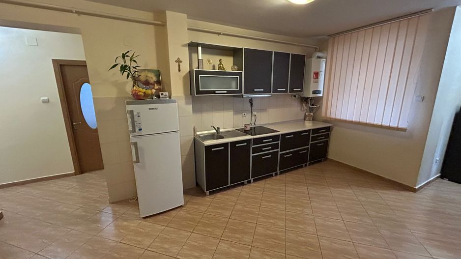 Apartament 3 camere, parter inalt - zona Cetate - Poză 9