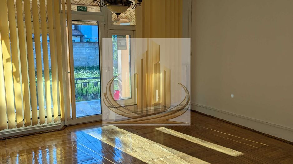 Vilă pentru Activități Comercia –5 Camere, Curte500 MP – Zona Aradului - Poză 3