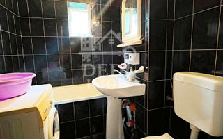 Apartament 3 camere de vanzare in zona Rogerius, Oradea - Poză 12