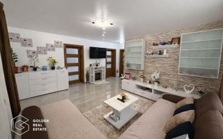 Vila la cheie, 3 camere Mandruloc, 1055mp teren, garaj, la 13 km de Arad - Poză 1