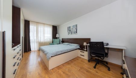 Apartament 2 camere, decomandat, renovat integral, 3/4, Astra– Planete
