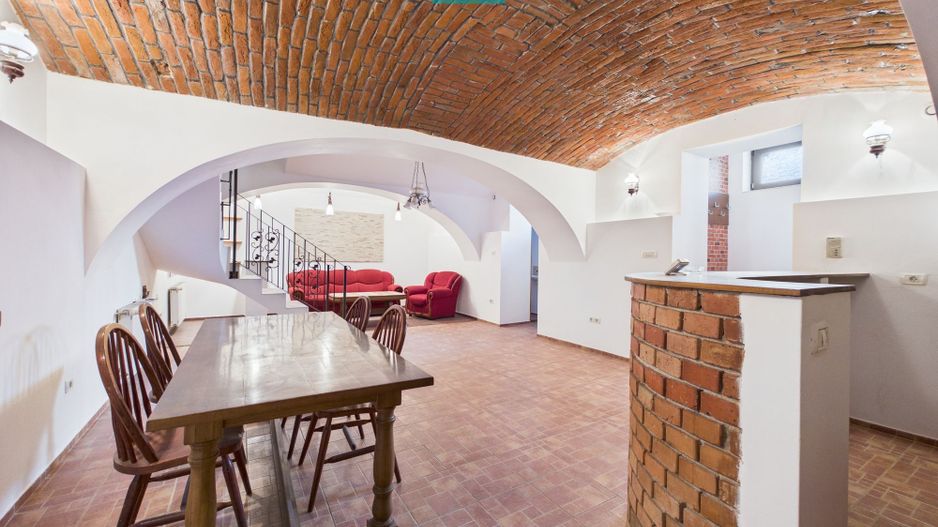 Apartament pe 3 niveluri - ultracentral, Arad - Poză 8