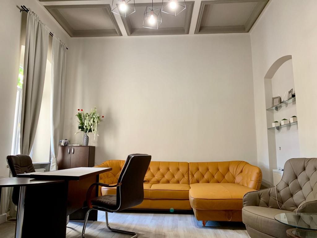 Birou ultracentral, pe Revoluției, cu loc de parcare - Poză 2