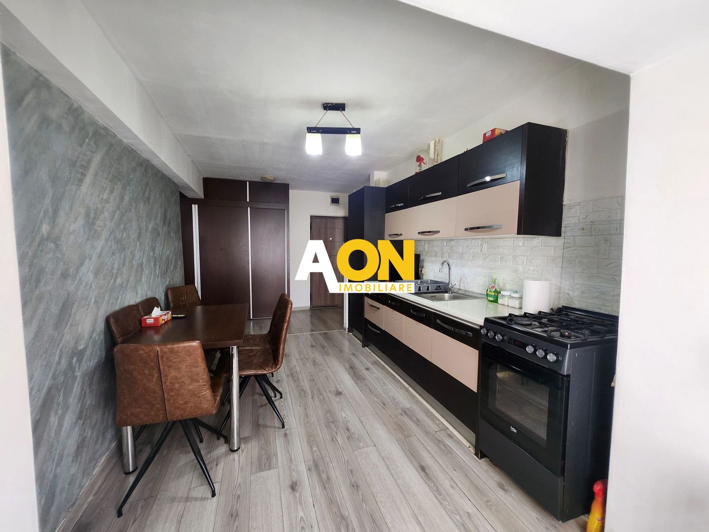 De vanzare apartament 2 camere, parter inalt, Ampoi 3 - Poză 2