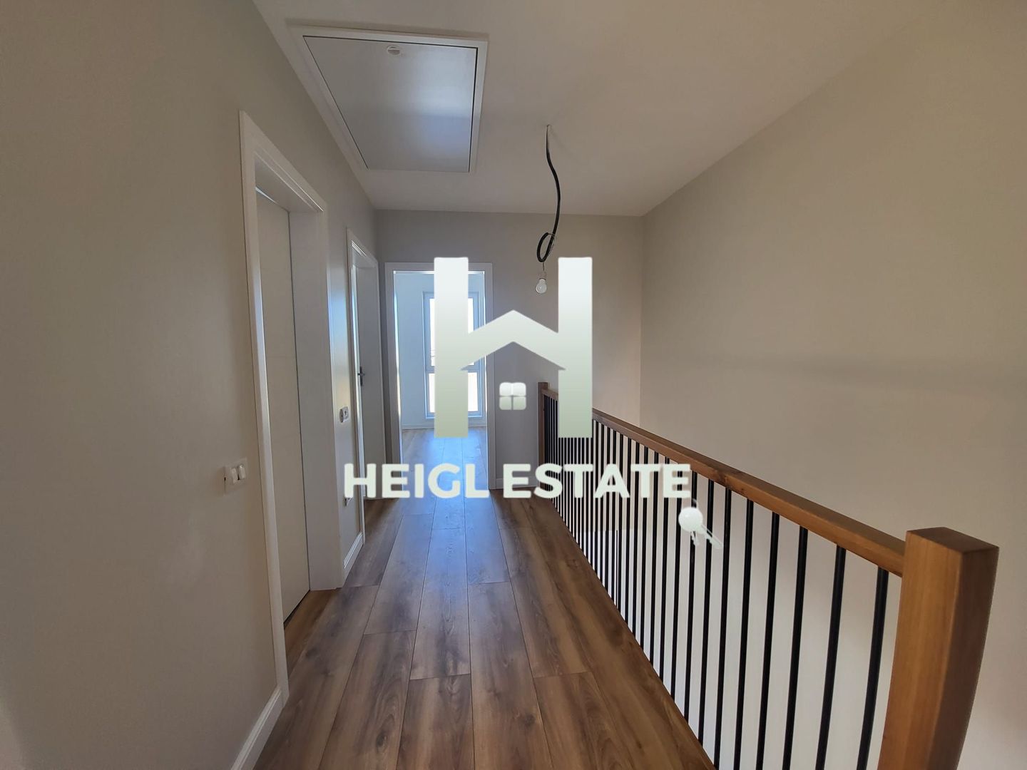 Duplex finalizat cu 4 camere in Mosnita Noua - Poză 3