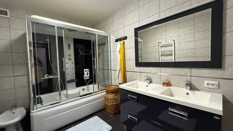 Casa / Vila cu 7 camere de vanzare in Ovidiu Sud Constanta - Poză 5