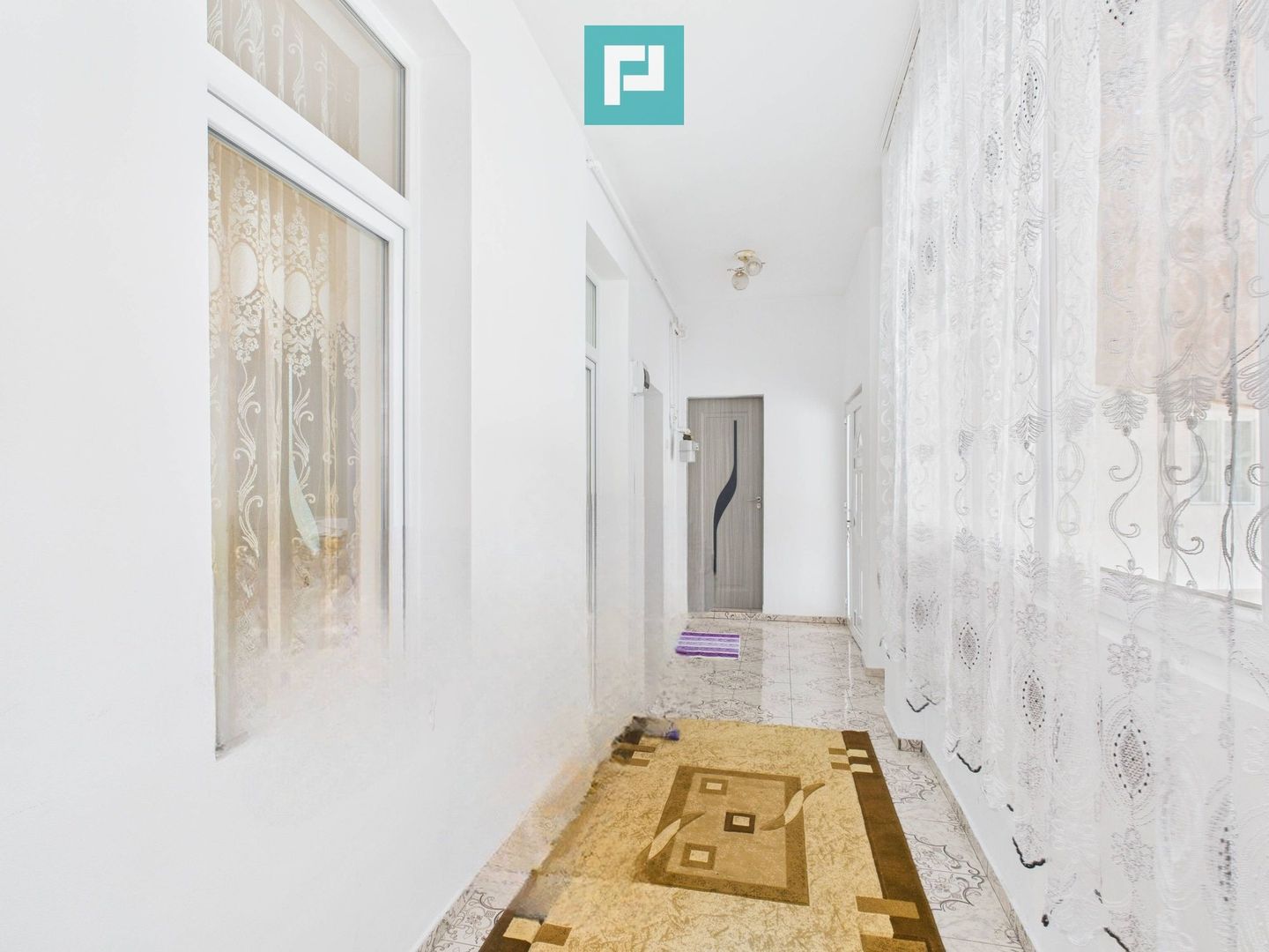 Două case, curte mare, lângă Castelul Huniazilor - Poză 27