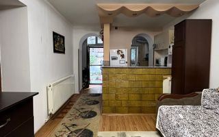 Parter de casă ultracentral în Iași, cu terasă și parcare în curte - Poză 4