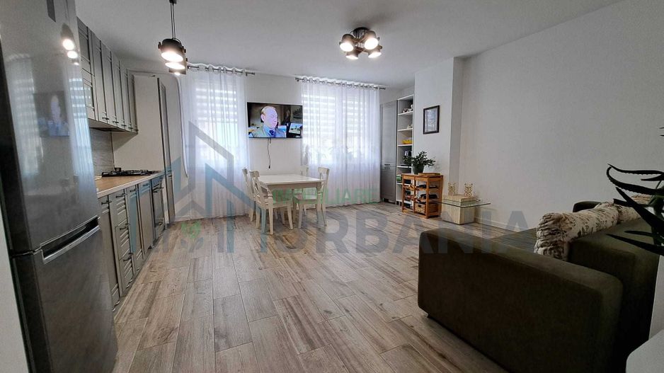 Apartament 3 camere, decomandat, etaj 6, 70 mp, cartier Visoianu, Lunca Cetatuii - Poză 2