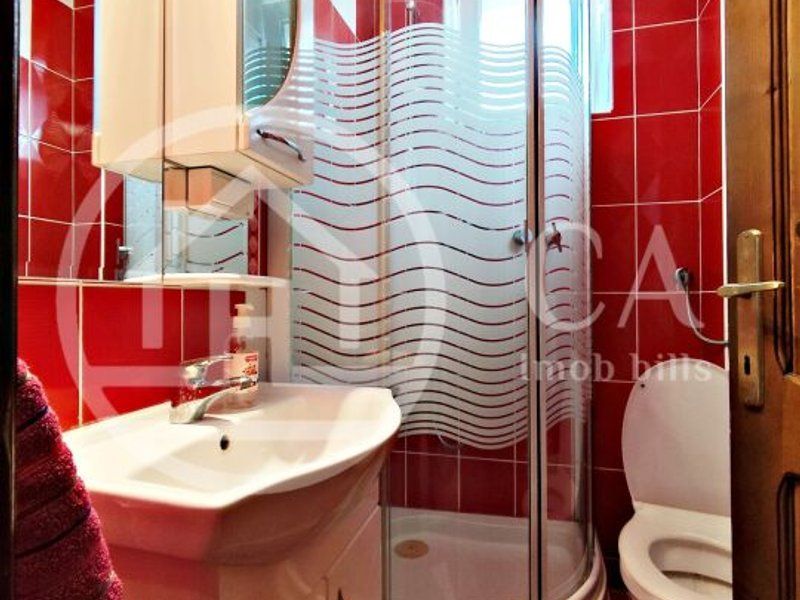 De vanzare, Vila plus casa de oaspeti zona Oncea, Oradea. - Poză 12