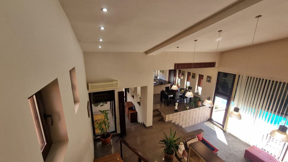 Vilă cu 4 camere de închiriat în zona Braytim cu piscina - Poză 14