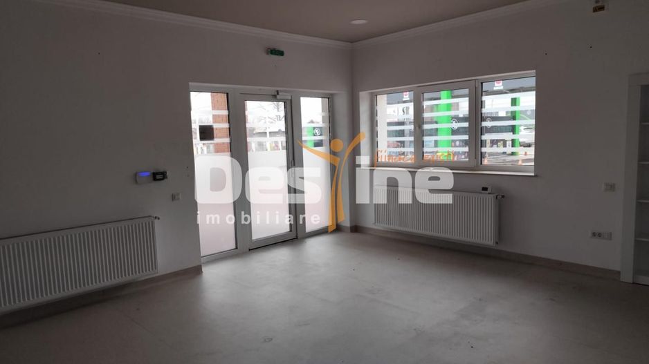 Spatiu de inchiriat central Baicoi - Poză 5