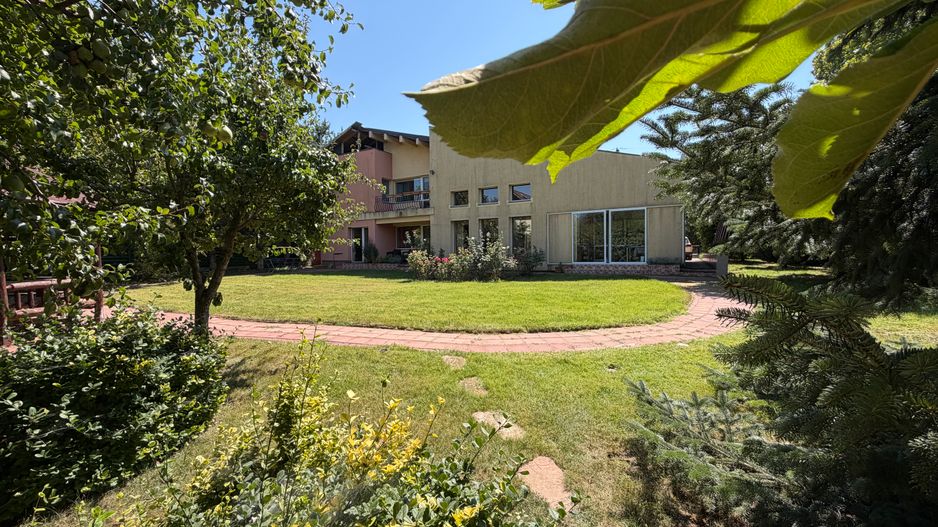Vilă cu 2 locuințe independente — Corbeanca - Poză 3