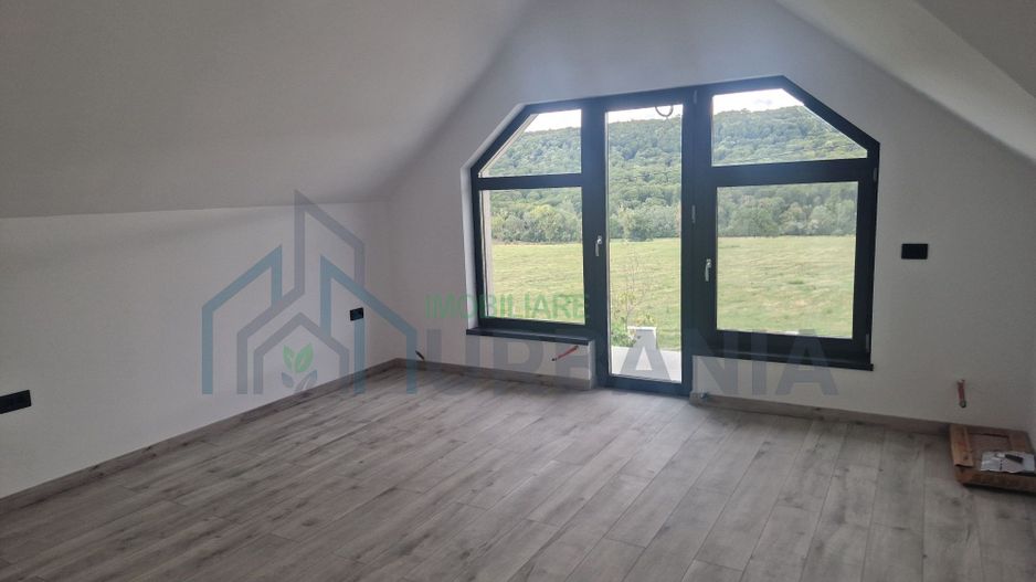 Vilă de vânzare în Dobrovat, 130 mp, P+M, teren 1000 mp - Poză 7
