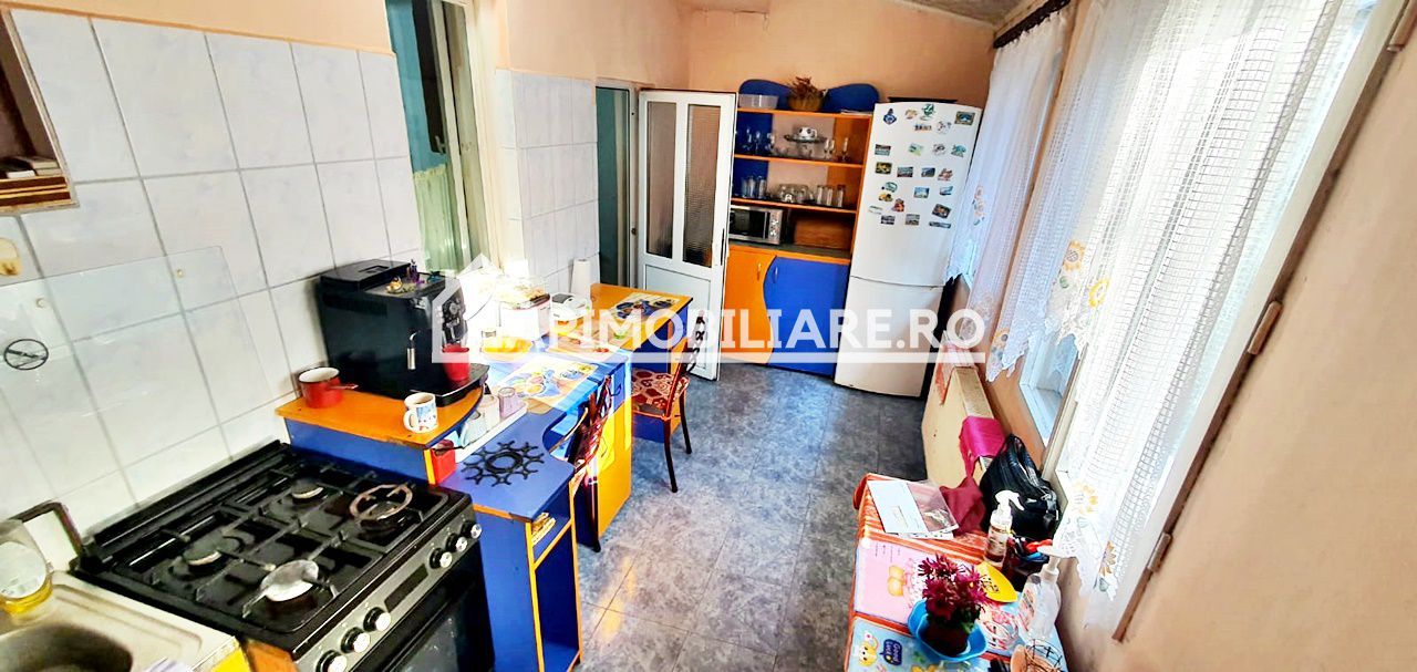 Casa singur in curte - Mureseni - Poză 6