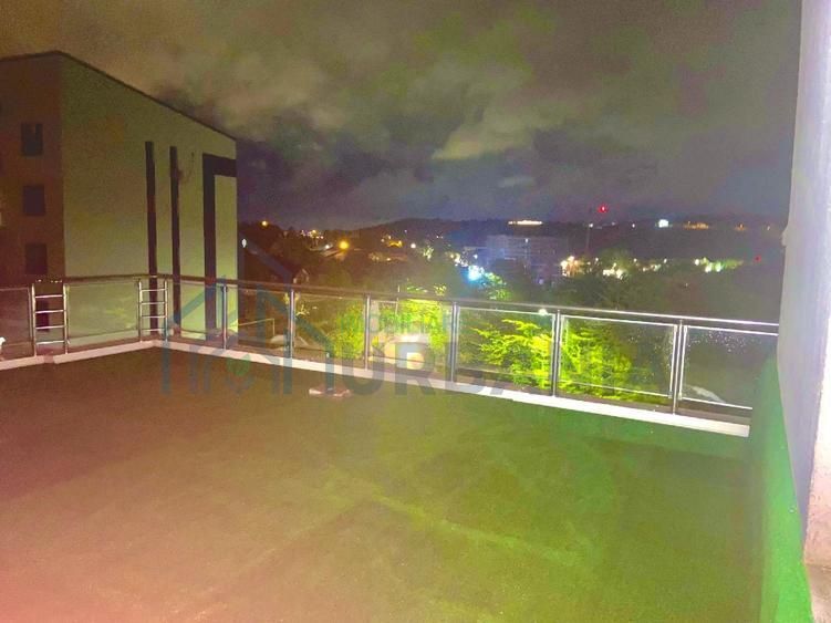 Penthouse premium mobilat, 2 terase, vedere panoramică, Bucium, 117 mp - Poză 8
