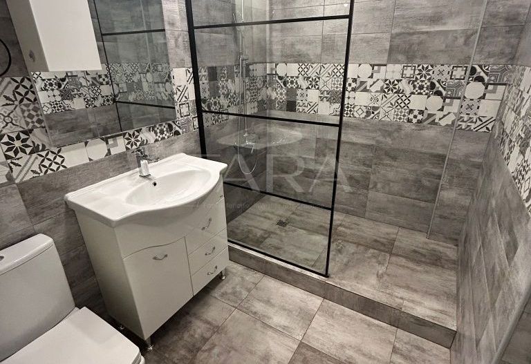 Apartament 2 camere, zona Vivo, complet mobilat, bloc cu lift. - Poză 7