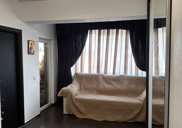 Vanzare apartament 2 camere, Damaroaia - Poză 1