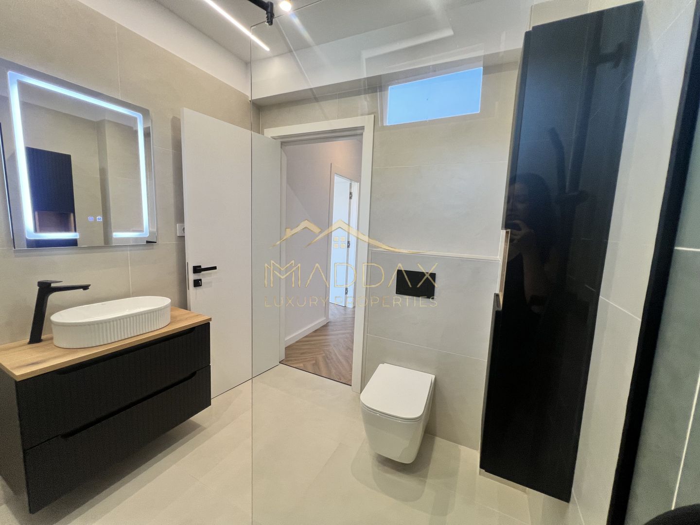 Vilă **6 camere  **451mp // Zona Iancu Nicolae - Poză 93