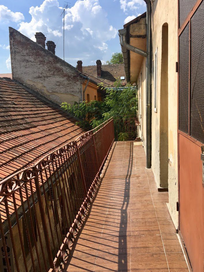Casa cu apartamente si SAD -uri in zona Traian - Poză 1