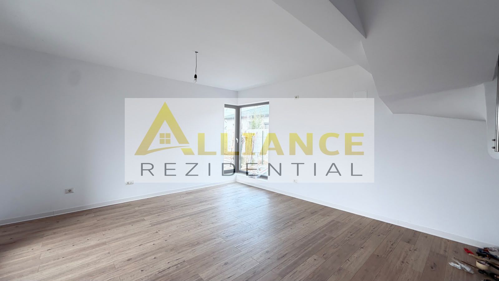Casa Individuala - 4 camere - 2 bai - 450 mp teren - Poză 4