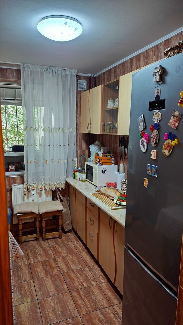 Vânzare 4 camere in Titan- Codrii Neamțului– 2 bai, bloc 4 etaje - Poză 3