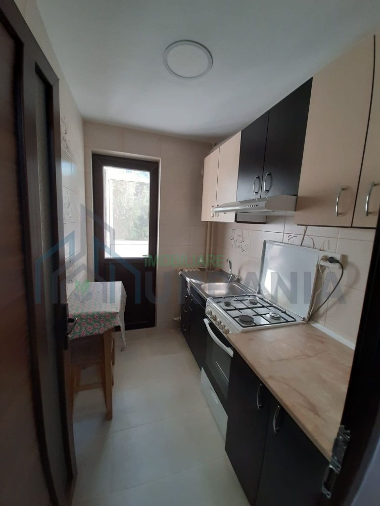 Închiriez apartament 2 cam. Podu Roș - Poză 5