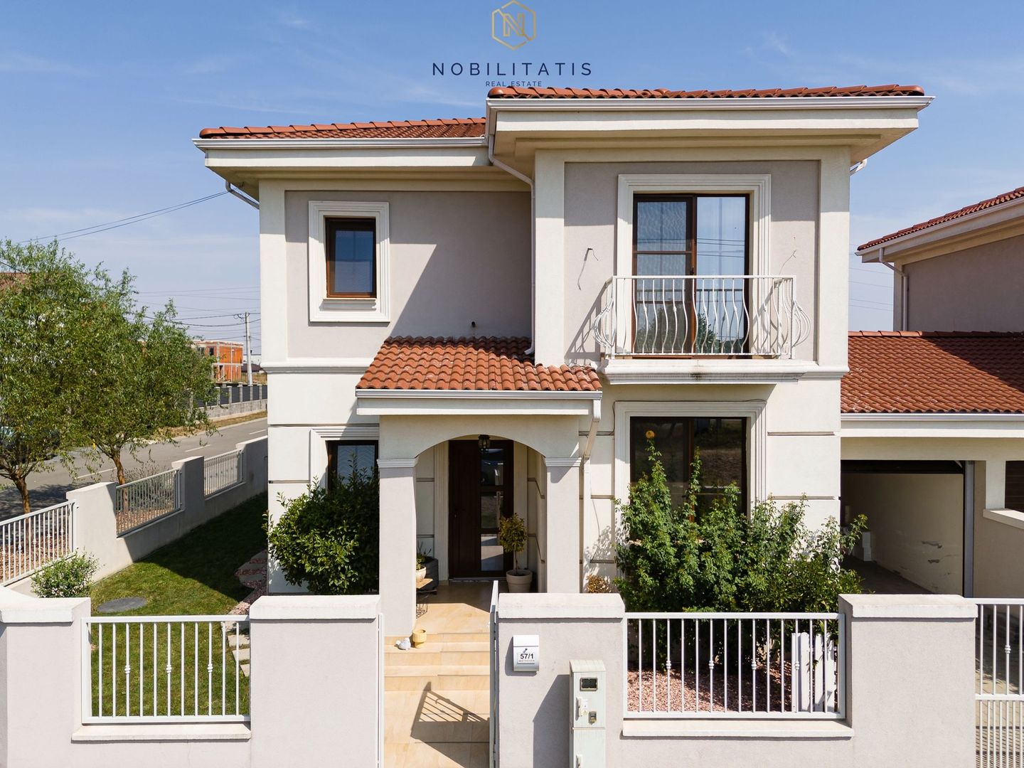 Oferta Vanduta -Casa Segmentul Lux, Garaj | 4 dormitoare | Langa Padure&Lac - Poză 2