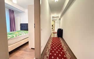 3 camere intr-o cladire cu arhitectura deosebita - Poză 3