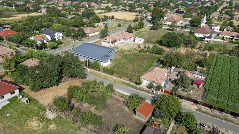 Teren intravilan localitatea Iratoșu - Poză 4